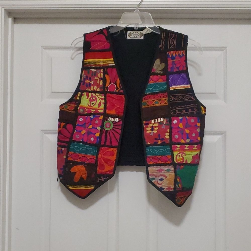 ❣️Angelica M multi color vest Nade In India